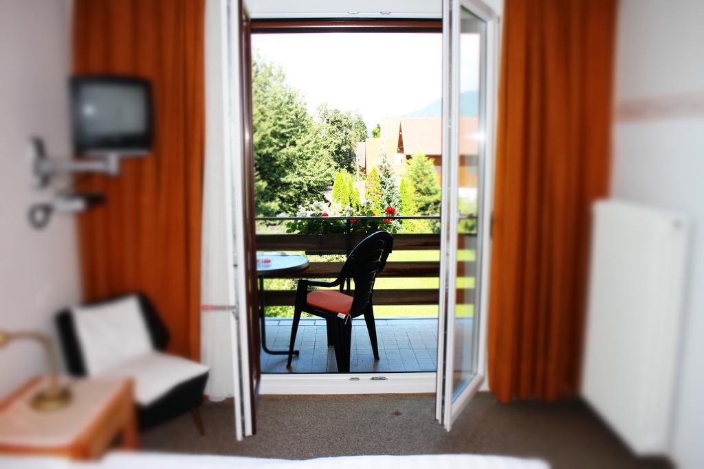 Hofer Guest House วิลลาค ภายนอก รูปภาพ